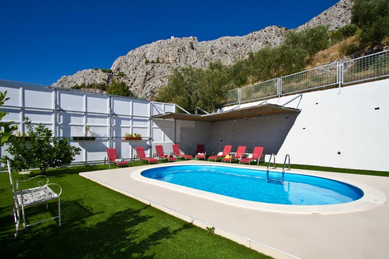 Villa Omis Michy - Family House For Big And Small Groups Ngoại thất bức ảnh